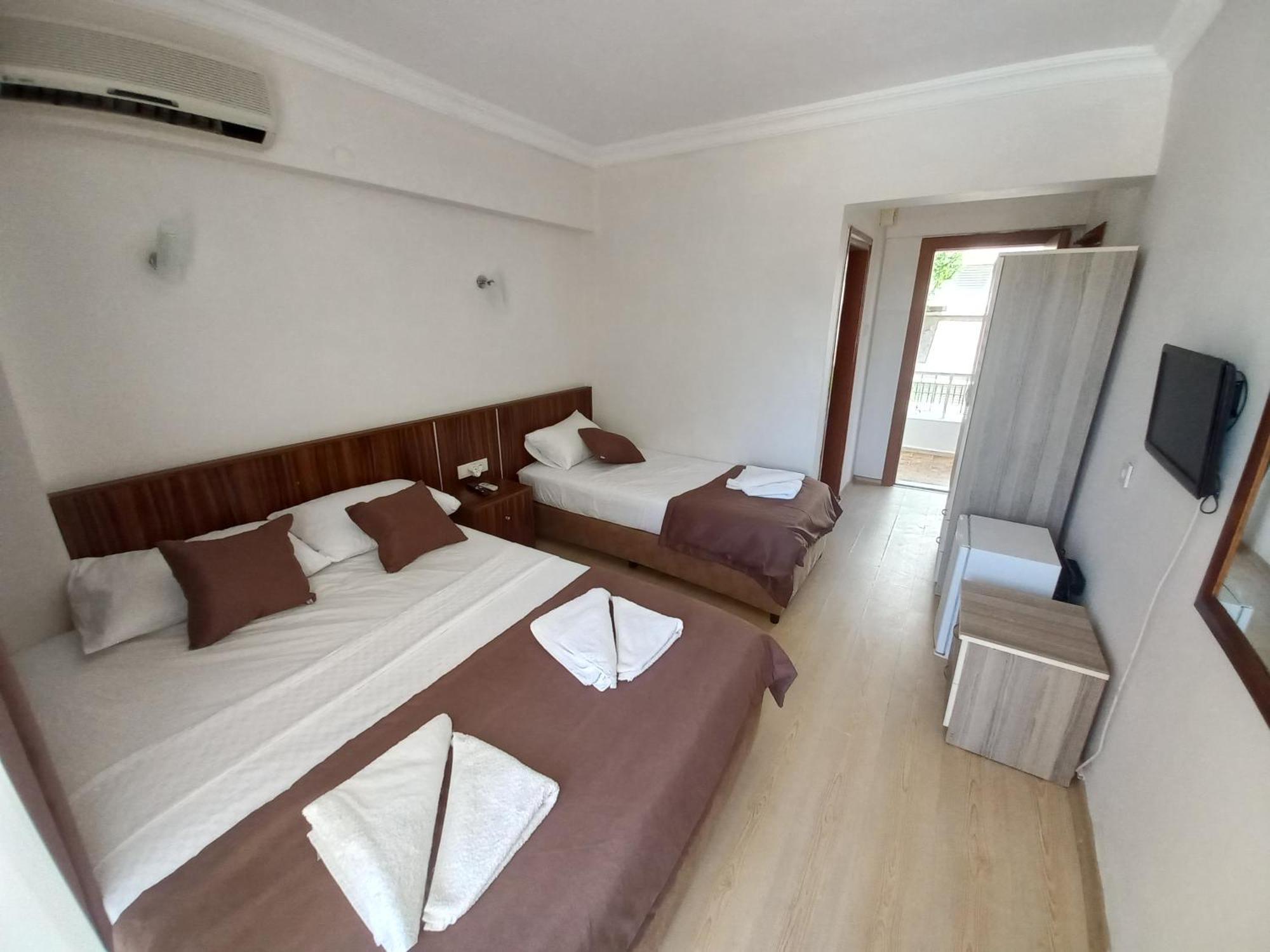 Mulka Hotel Айвалык Экстерьер фото