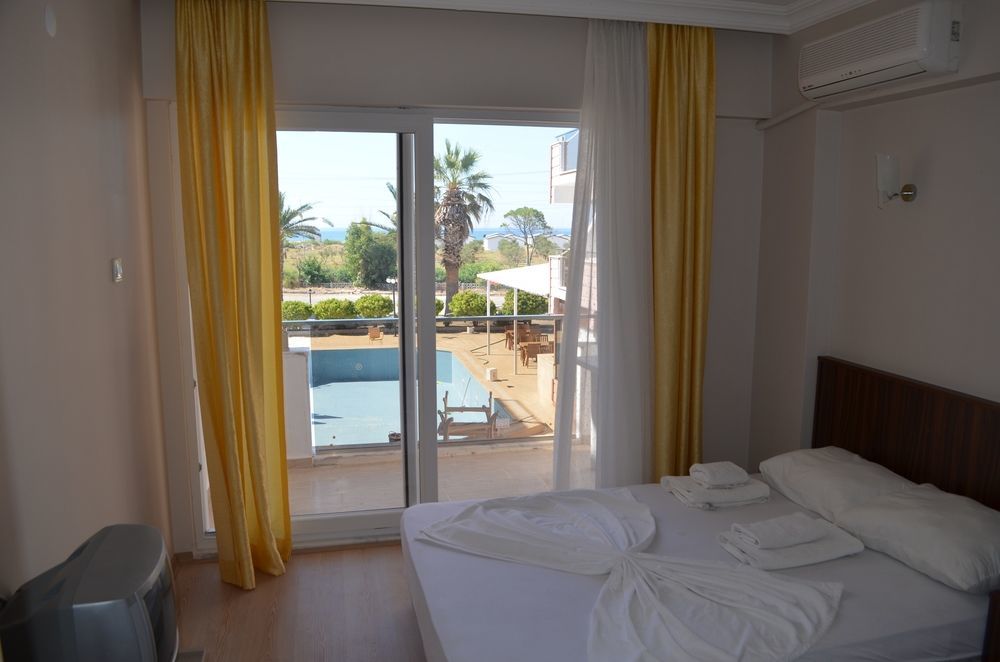 Mulka Hotel Айвалык Экстерьер фото