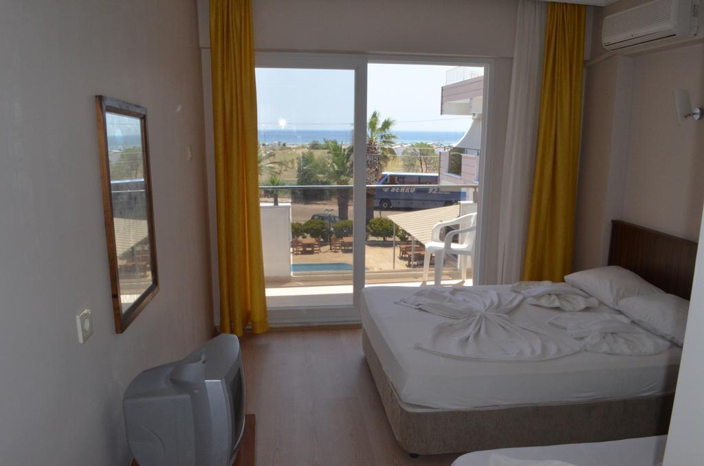 Mulka Hotel Айвалык Экстерьер фото