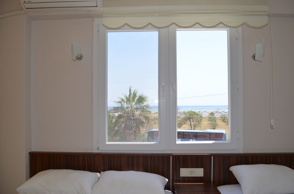 Mulka Hotel Айвалык Экстерьер фото