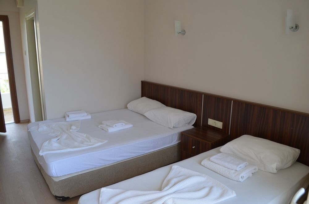 Mulka Hotel Айвалык Экстерьер фото